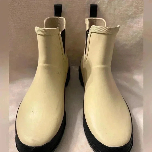 Water resistant Chelsea rain slip on ankle boots in cream color Women’s size 8 - Picture 4 of 9